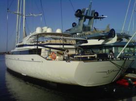 This photograph taken in San Diego shows the modified stern for M5 with the carbon cub float plane located on the aft-deck.
